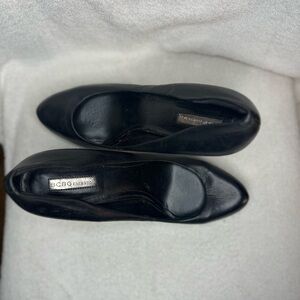 BCBGeneration Black Heeled Shoes Elegant Design